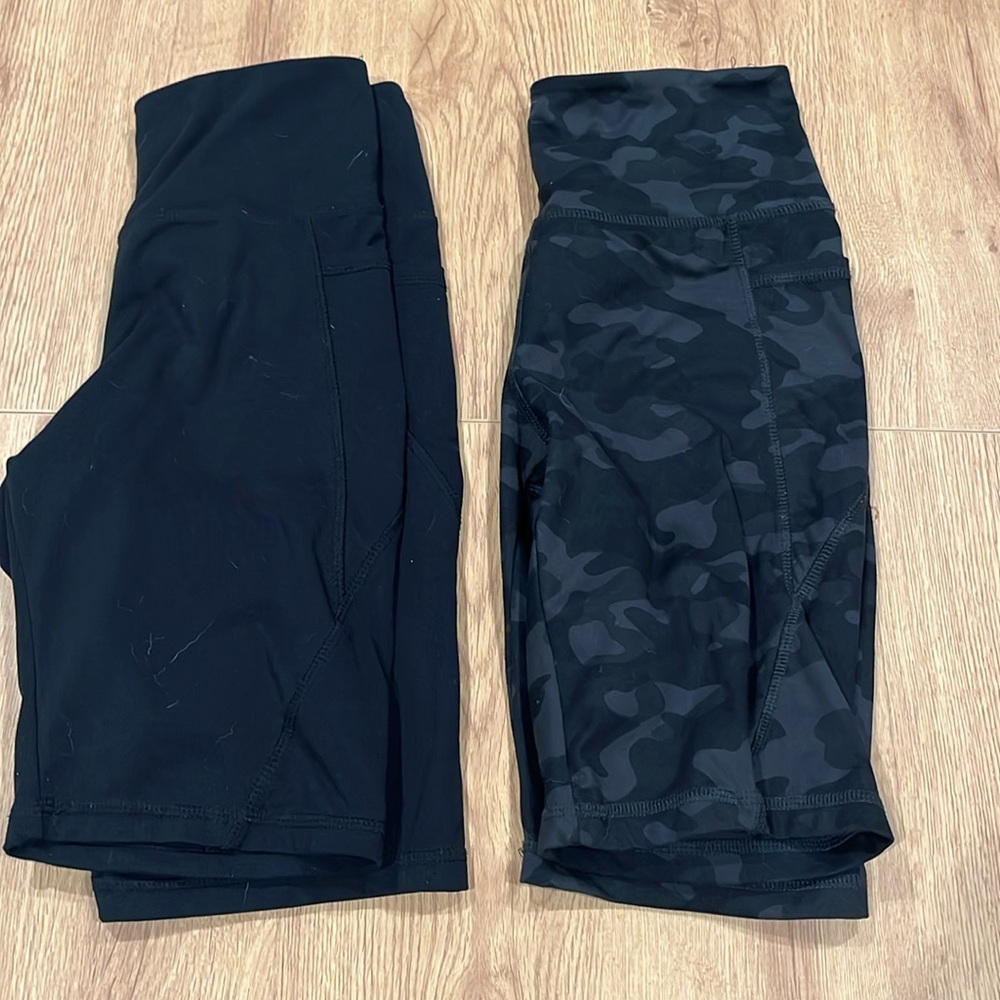 Danskin Athletic Bike Shorts
Color - Black and Camo
Size - Small
